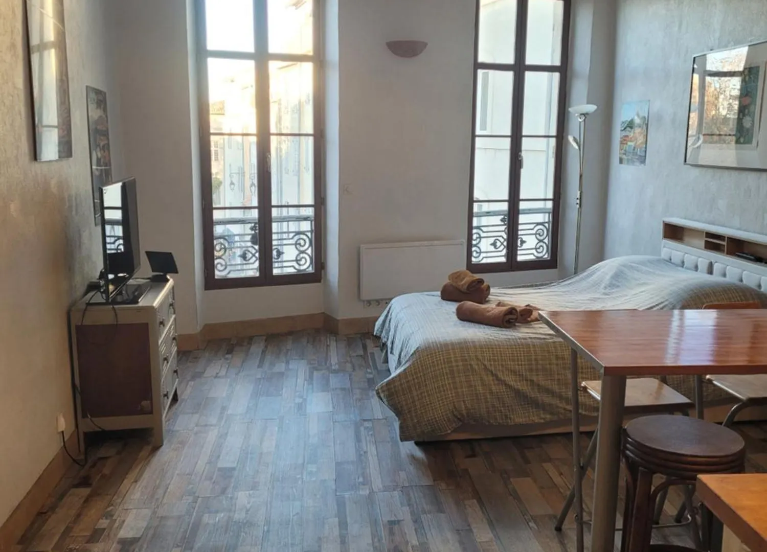 Studio Agreable Au Coeur Du Quartier Historique contacts